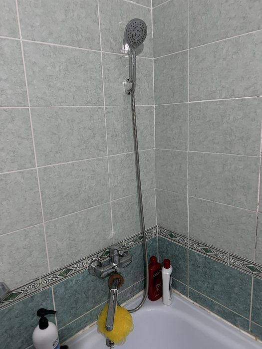 Раковина и шкаф с зеркалом продам