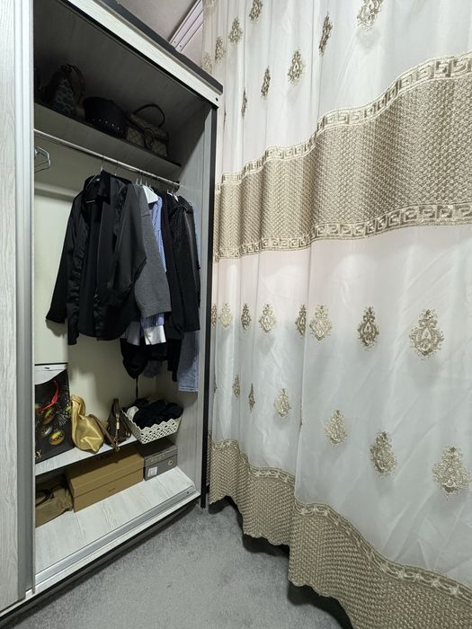 Продам купэ шкаф в отличном состояние