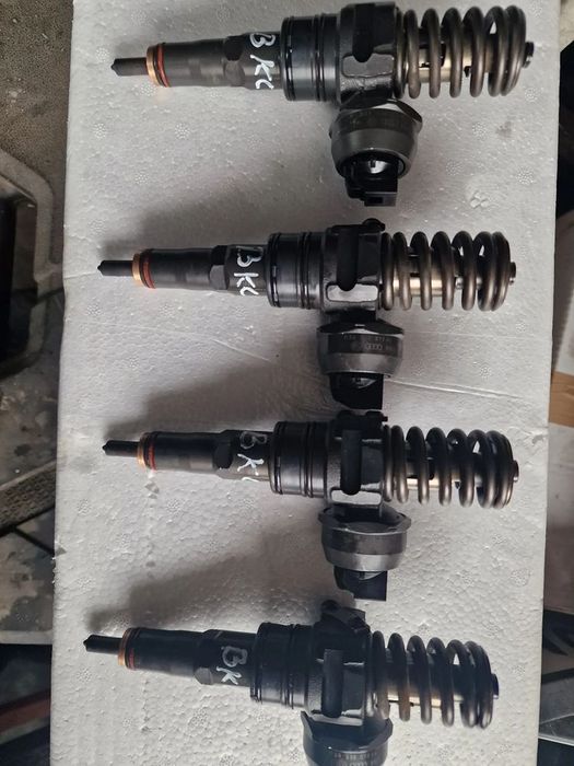 Injector/Injectoare Vw Golf 5,Touran,Passat b6,Skoda,Audi motor 1,9 td