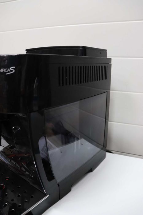 Кафеавтомат De'Longhi Magnifica S 1450W, 5вида напитки, 15бара