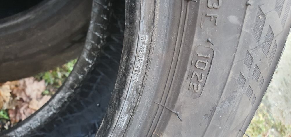 Гуми 2бр 205/55/16  - 1 бр - 69лв