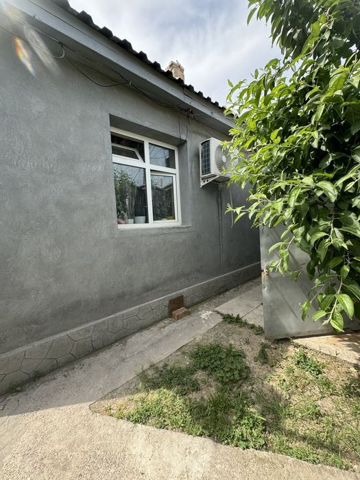 4.5 соток / Яшнобадский район / Продается участок с домом