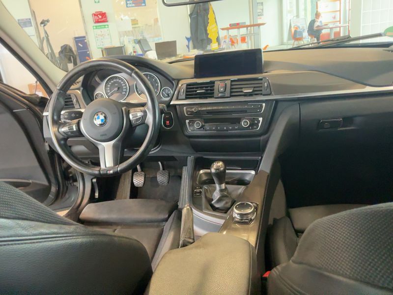 BMW 3er 318d xDrive 2013