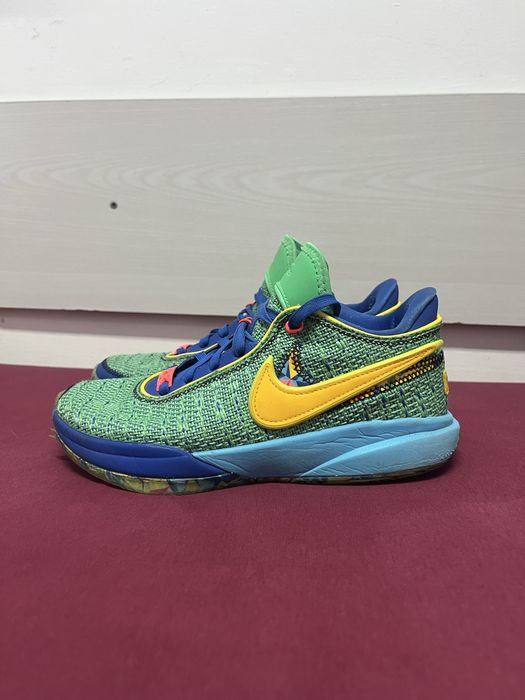 Nike Lebron 20, purtati de cateva ori