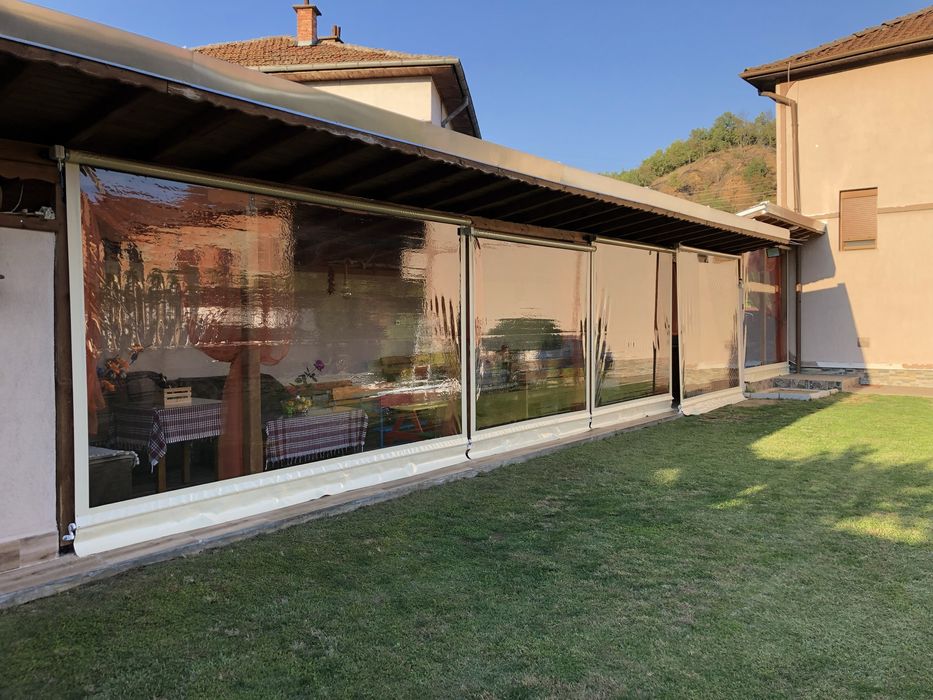 Тенти, сенници, ветрозащитни завеси