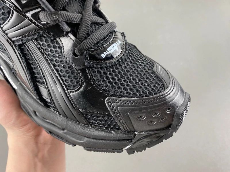 Balenciaga Runner Led