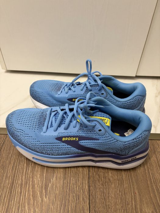 Кроссовки беговые Brooks Ghost Max оригинал
