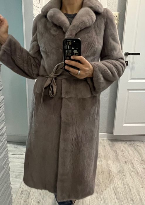 Продам норковую шубу