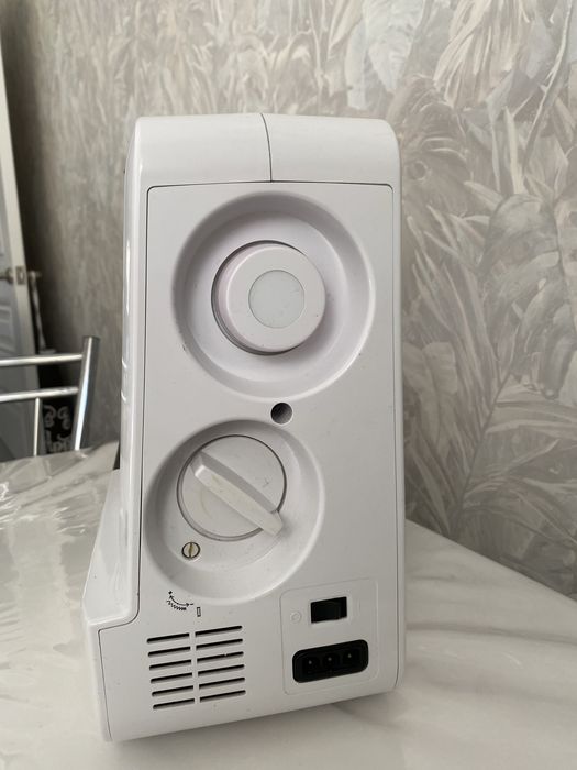 Швейная машина Bernette Bernina 15