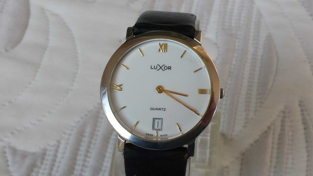 Оригинален Швейцарски Часовник Luxor/ механзъм ЕТА 955112