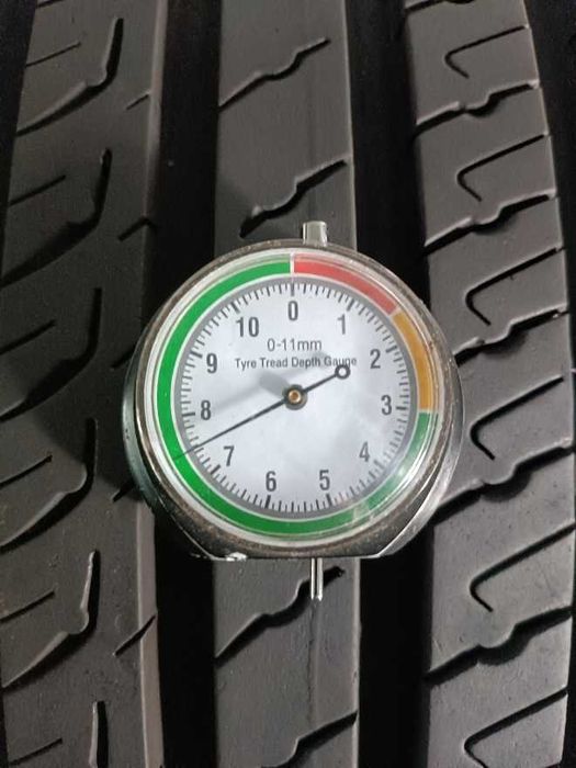 ANVELOPE 235 45 18 98Y 235/45/18 BARUM CP V10617 VARA