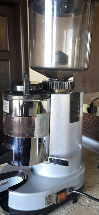 Професионална кафемелачка