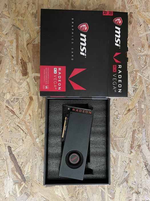 Radeon Vega 64 8Gb Sapphire si MSI