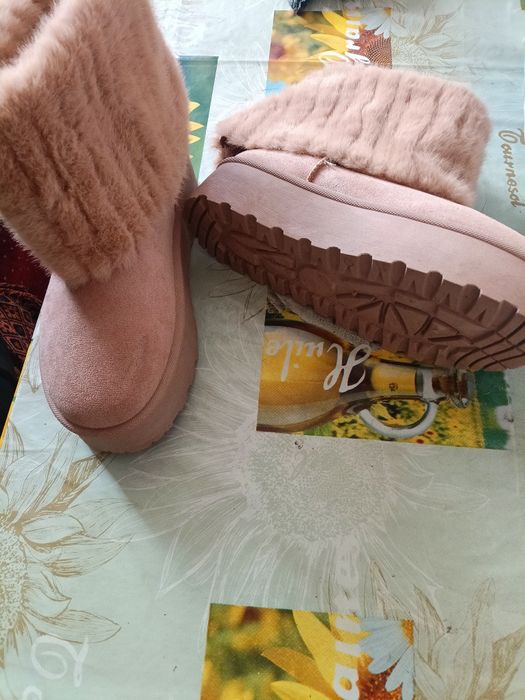 Обувки и дрехи @