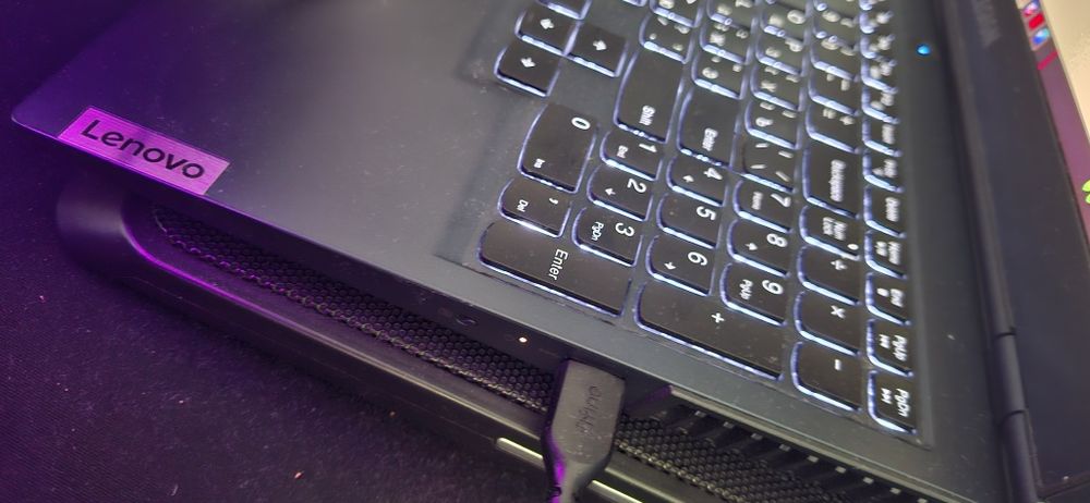 Продам ноутбук lenovo legion 5