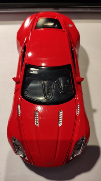 Aston Martin macheta metalica auto, noua