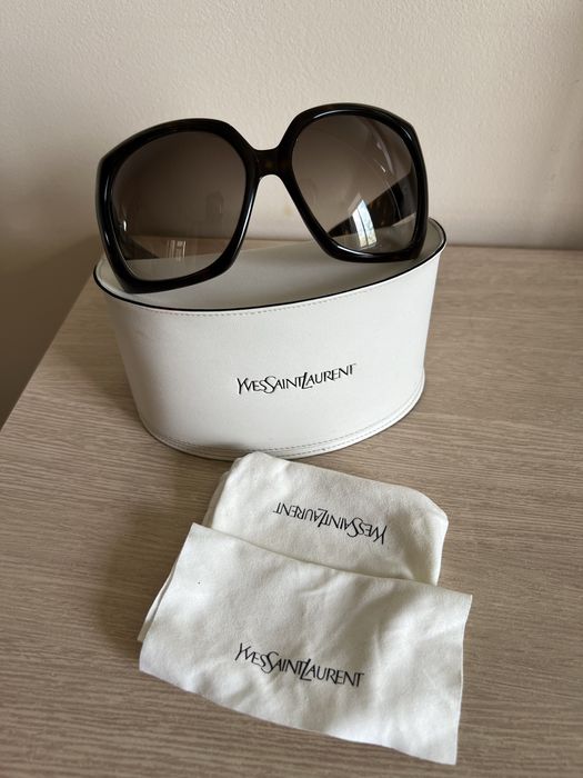 Солнцезащитные очки YSL