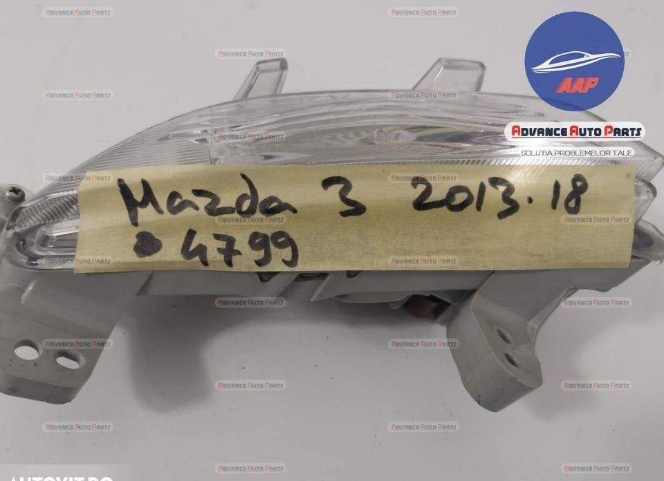 Мазда 3 / Mazda 3 BM Оригинален десен халогенен фар в добро състояние