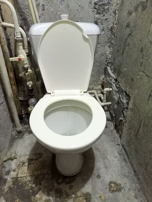 Продаётся унитаз