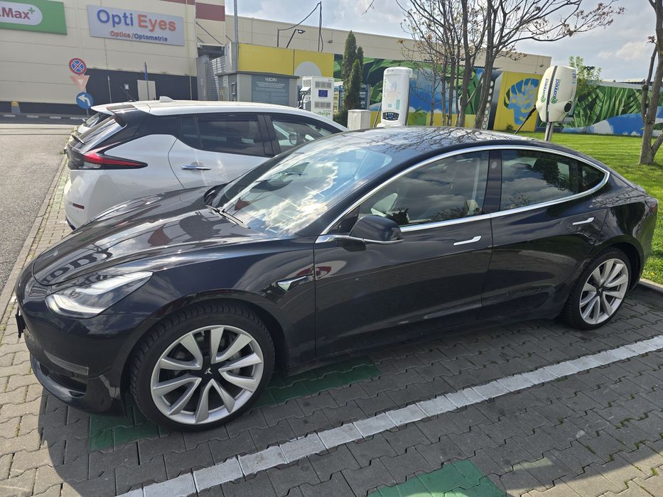 Tesla Model 3 Dual Motor Long Range