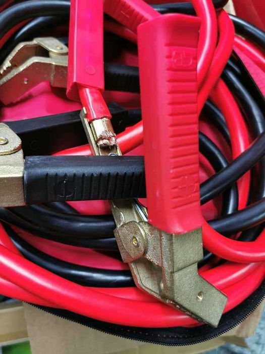 Cabluri pornire 5M +clesti cupru.Cabluri pornire camion2000A.Noi!