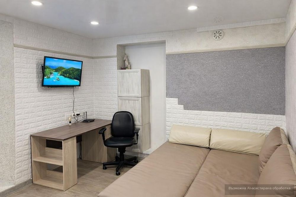Дава се под наем Едностаен апартамент в Варна, Център - 30 кв.м за 500 € - Снимка #2