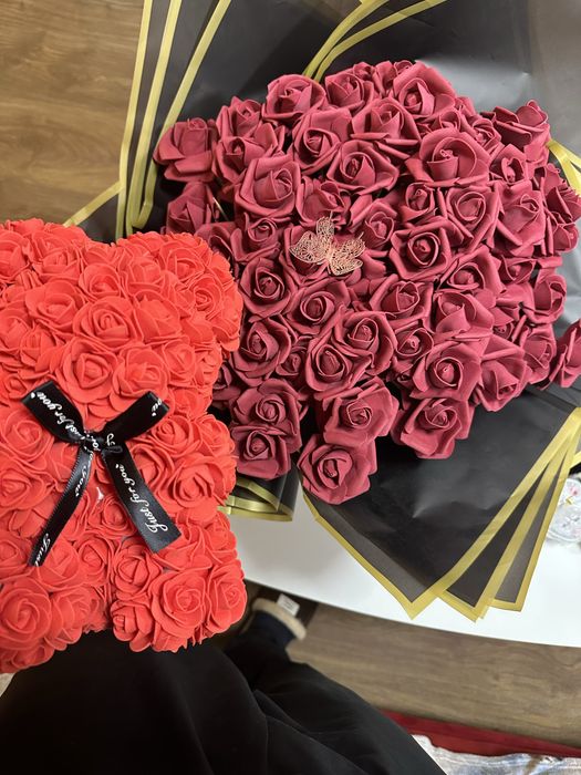 Букет от рози с мече от рози