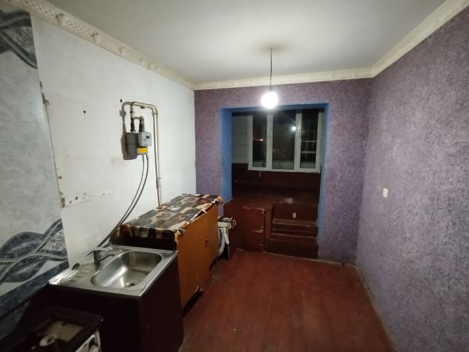 1 xonali kvartira sotiladi