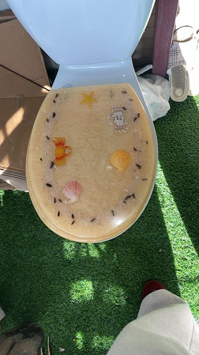 Продам крышку для унитаза