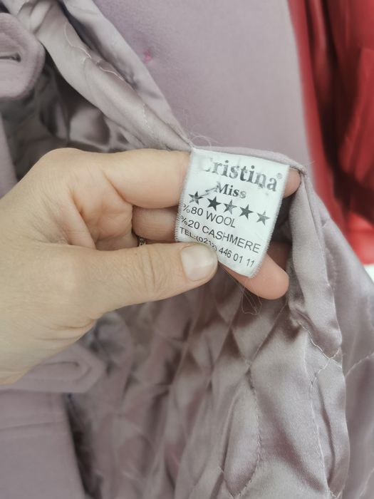 Vând palton de iarna scurt 80 % lână, 20 % cashmere