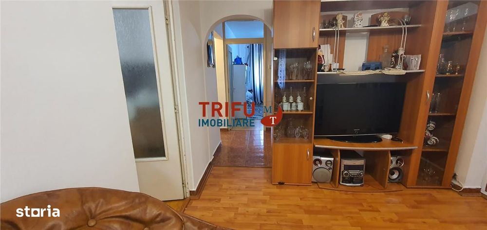 Apartament 3 camere de vanzare zona Dedeman — fotografia 1