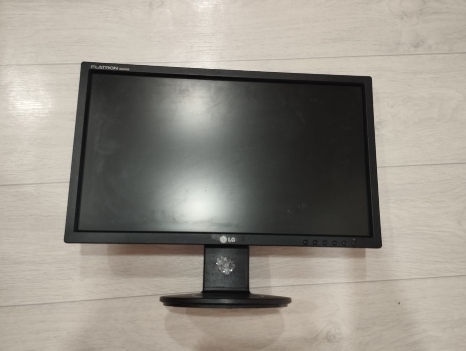 Монитор  LG  20 дюймов