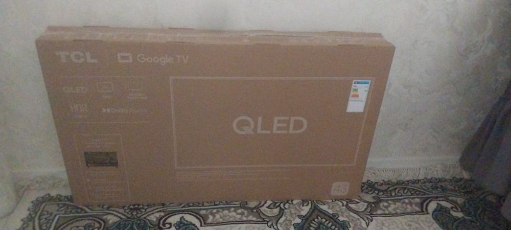 Televizor 43 TCL smart QLED sotiladi.