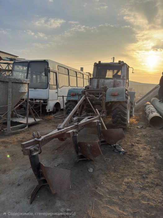 Продаётся Трактор Т-150, плуг и скрепер комплект