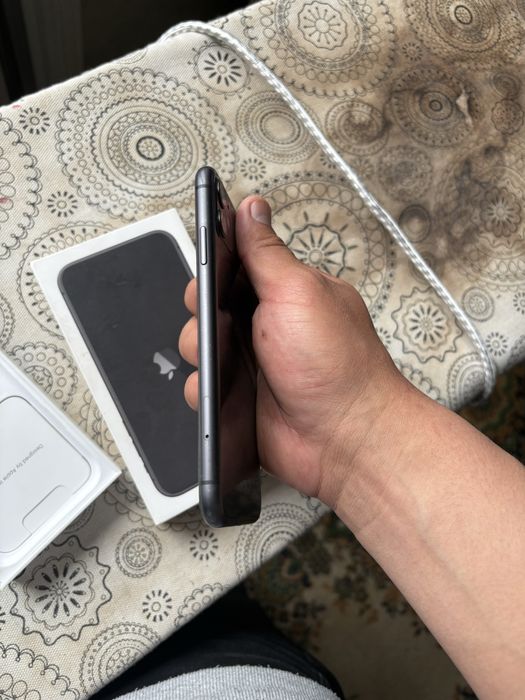 Продом айфон 11 отлично