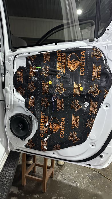 Установка автозвука CM PLUS