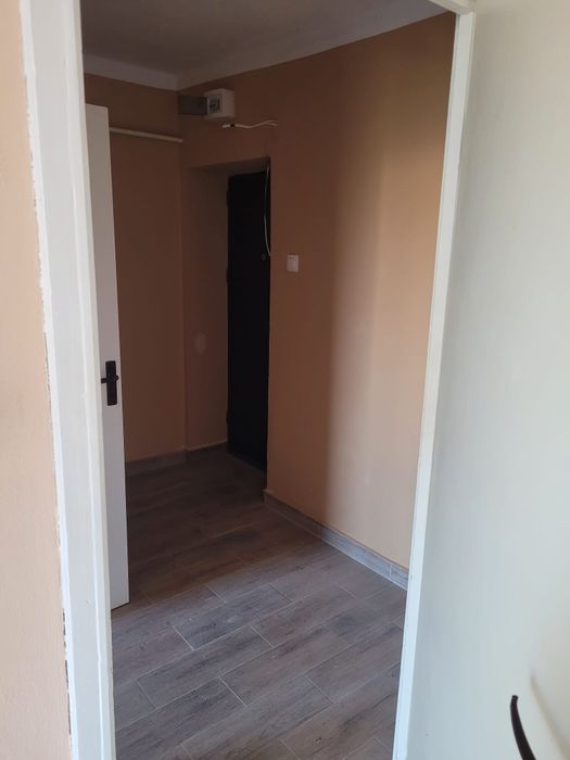 Vând apartament 2 camere etaj 1