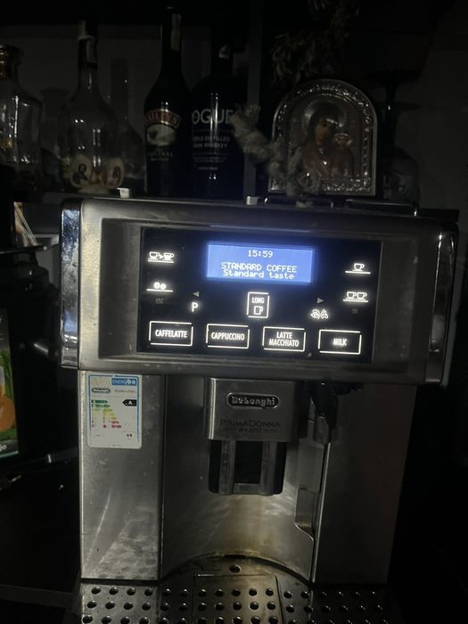 Кафеавтомат De'Longhi Prima Donna Avant ESAM 6700, Автоматична,