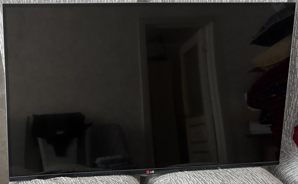 Телевизор на запчасти не работает