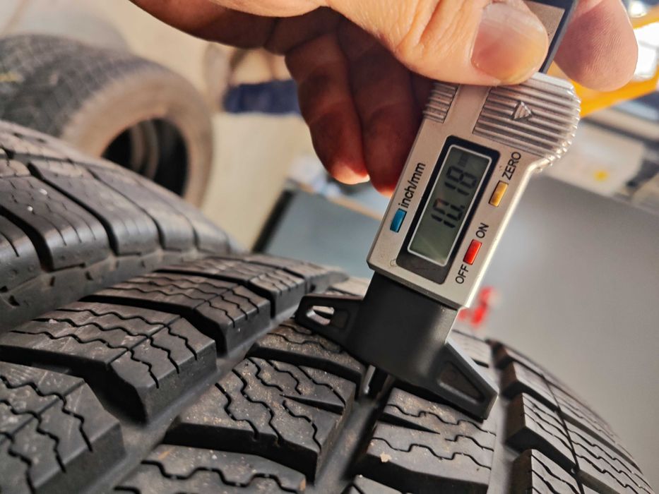 4бр.зимни гуми 215/65/16C Vredestein