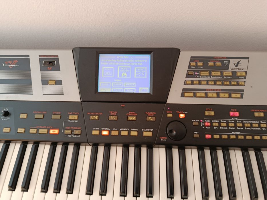 ORGĂ ROLAND VA-76. Stare foarte bună,