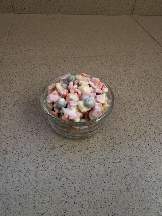 Ароматна гурме свещ „Руска салата“ – канела и джинджифилени бисквити