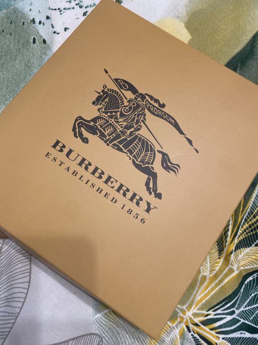 Set caciula si fular, Burberry