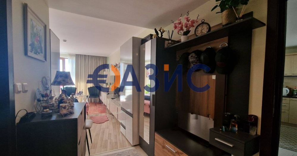 Продава се Двустаен апартамент в Свети Влас - 88 кв.м за 1043 €/кв.м - Снимка #1
