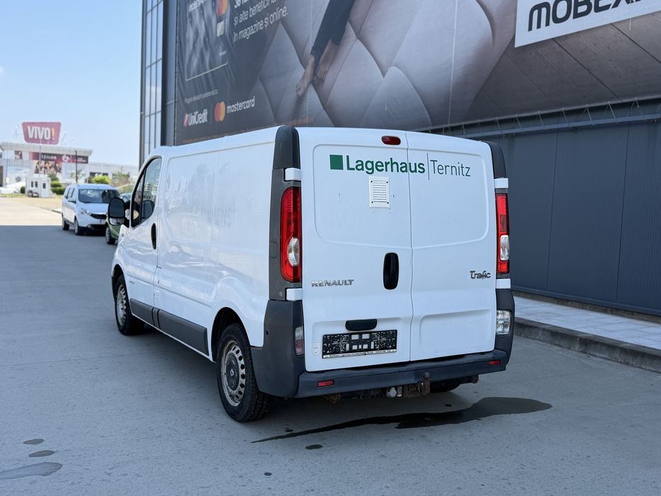 Renault trafic facelift!!