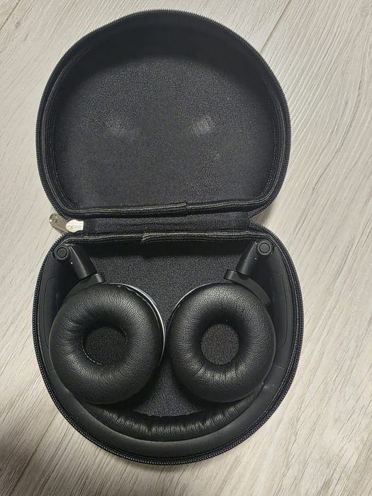 Vand casti mercedes akg p104