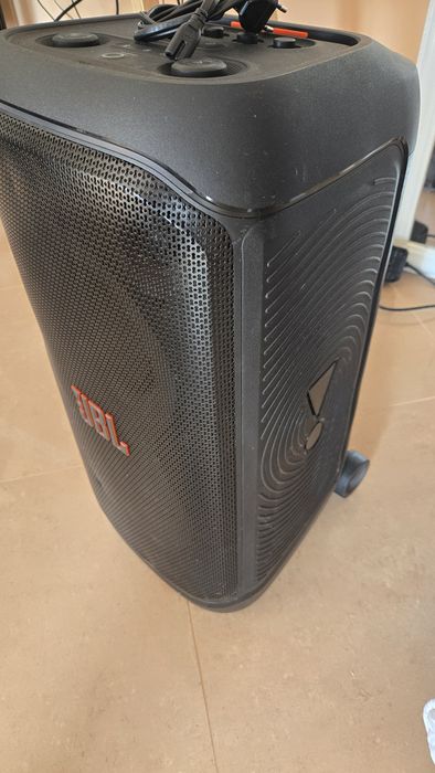 Тонколона JBL 320