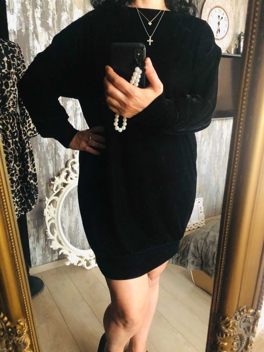 Rochie hanorac catifea neagra - Reserved, marime M