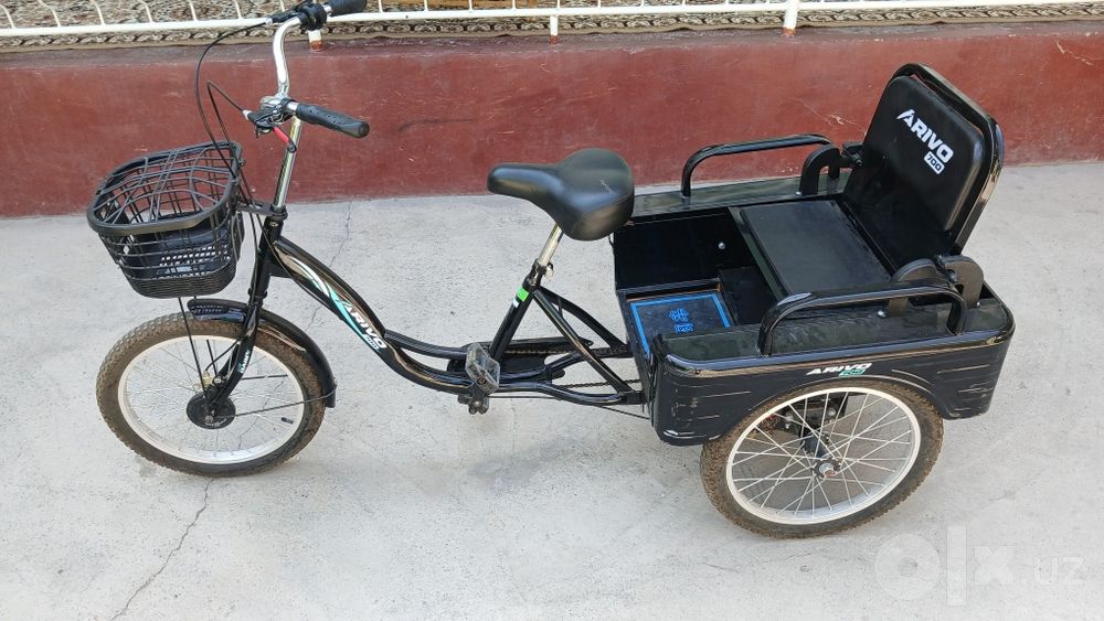 Velosiped yangi sotiladi