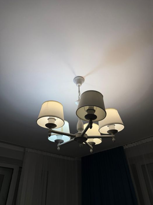 Люстры по 10 тыс каждая